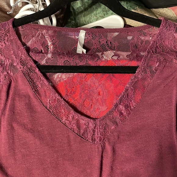 Vanity Wine color 3/4 sleeve shirt w/lace - Picture 6 of 6